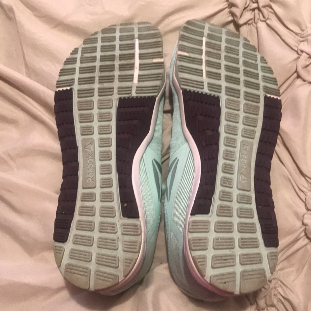 Sneakers - Picture 4 of 5